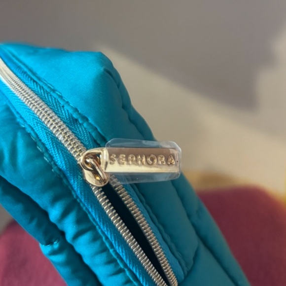 Lot of three collectible Sephora cosmetic bags with a Supergoop bag bonus NWT - Picture 7 of 10